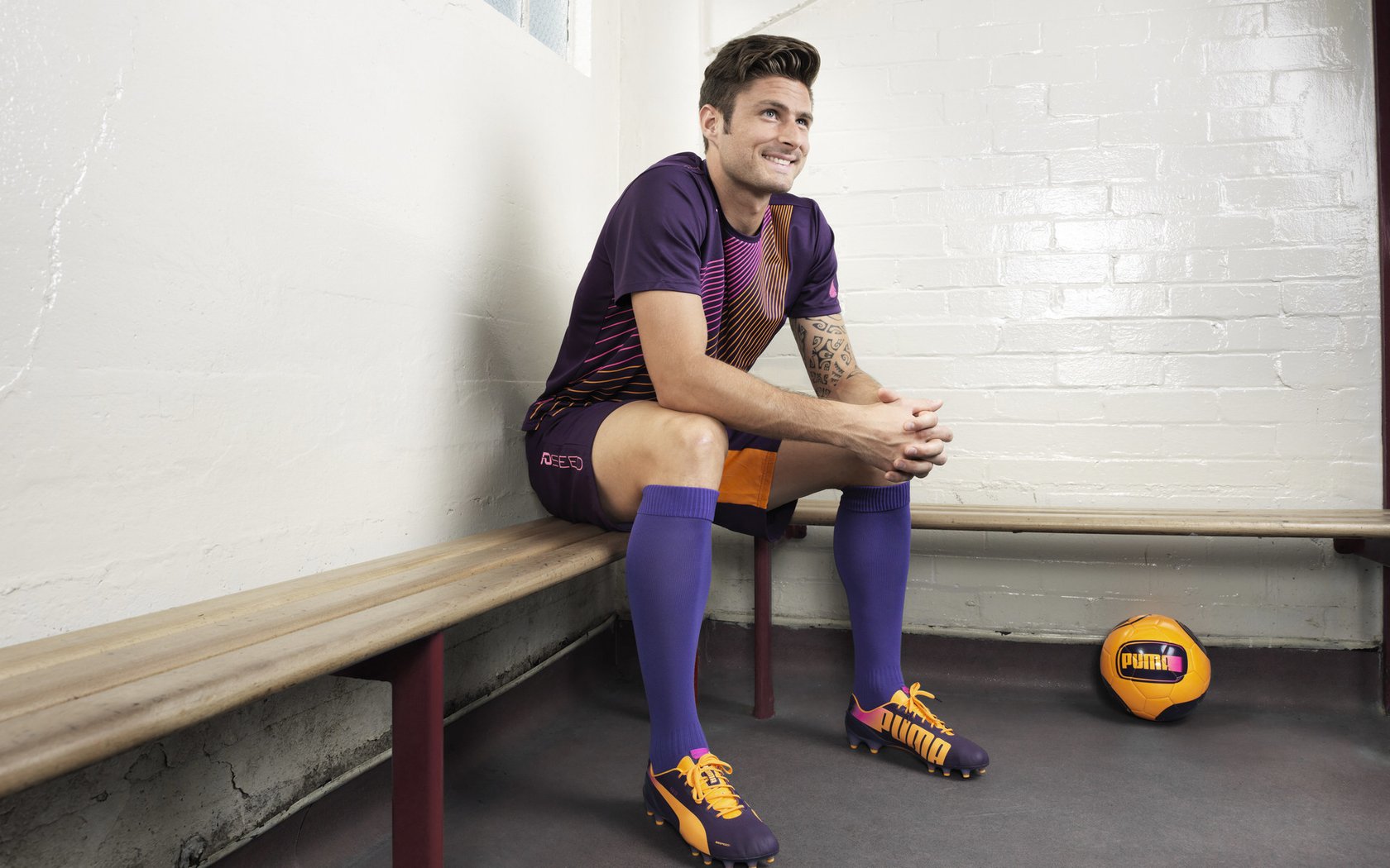 乐鱼体育app官网入口-34-4，太疯狂！英超冠军轰34球9连胜完爆对手，位居英超前2，英超38轮顺序